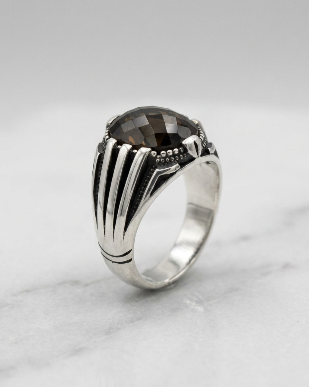 Sovereign Smokey Claw Signet Ring