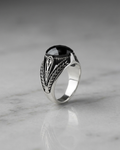 The Onyx Laurel Signet