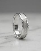 Silver Frosted Hammered Edge Men's Dibla Ring
