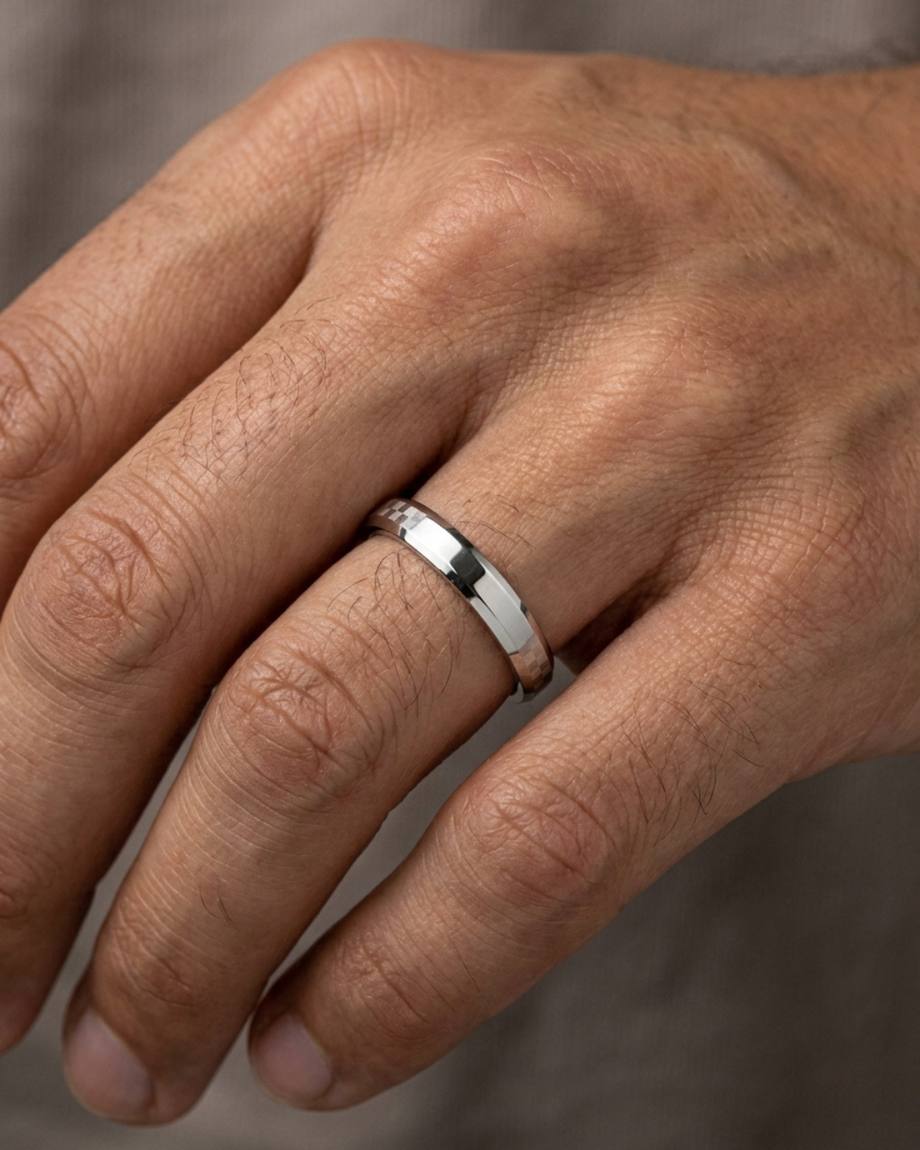 Checkered Beveled Dibla Ring Sterling Silver