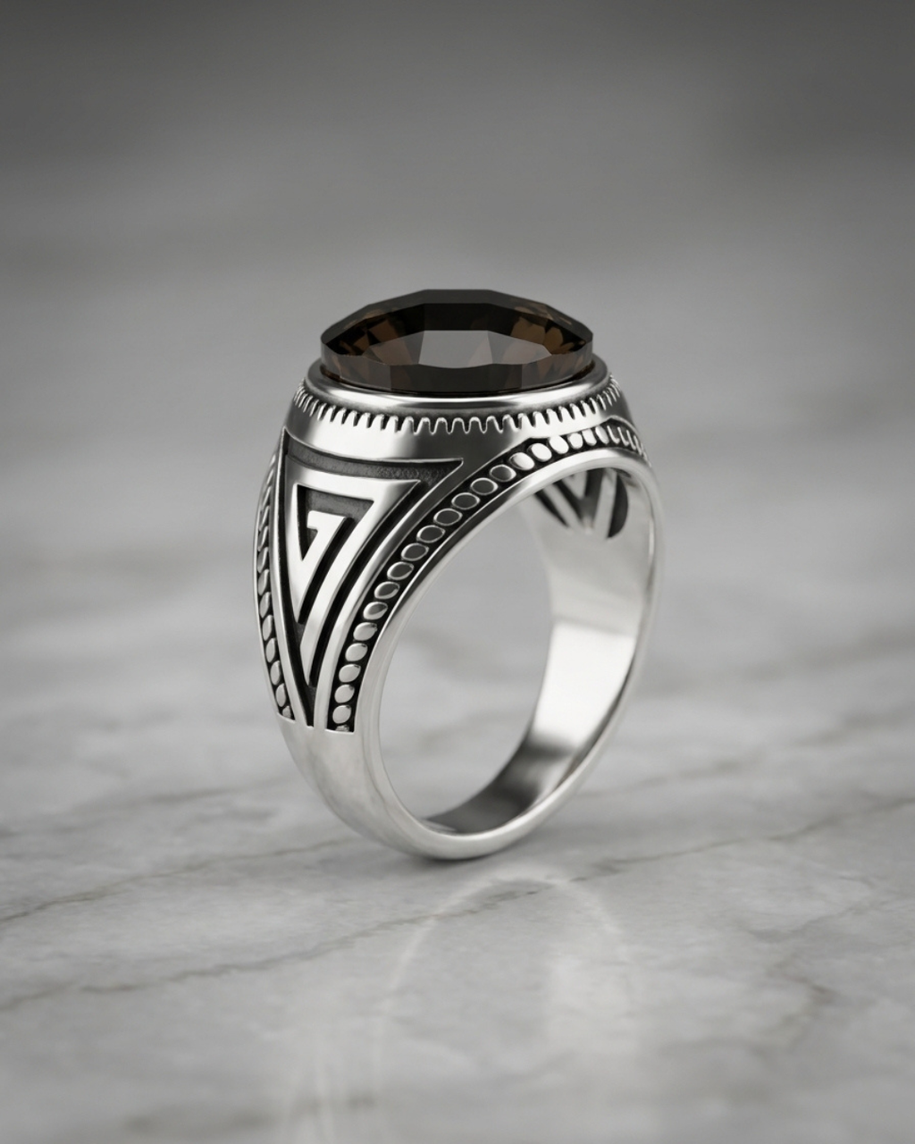 The Apex Smoky Tri Signet
