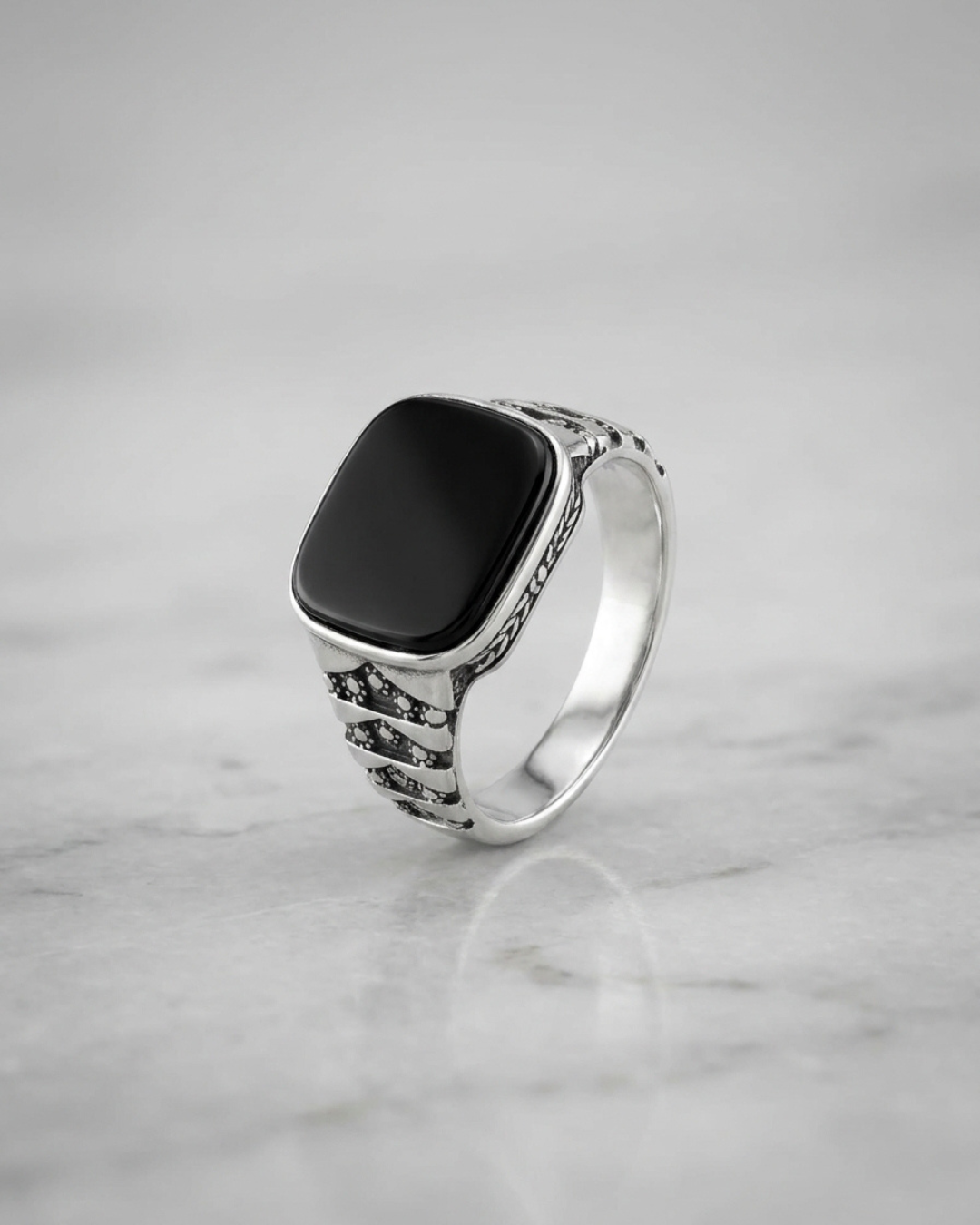 Legacy Obsidian Crest Ring