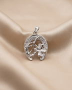 Sovereign Good Luck Horseshoe Pendant