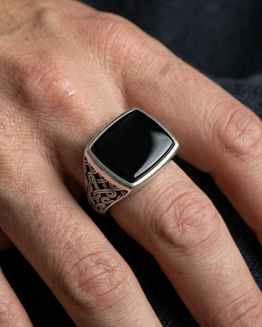 The Labyrinthine Onyx Sovereign