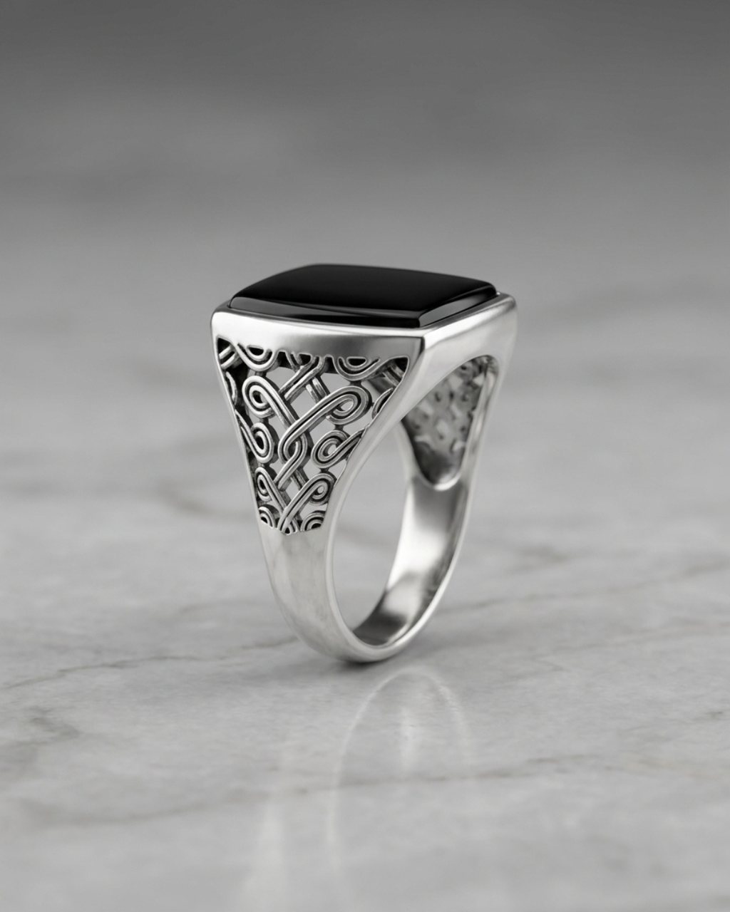 The Labyrinthine Onyx Sovereign