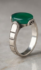 Sovereign Emerald Pillar Signet Ring