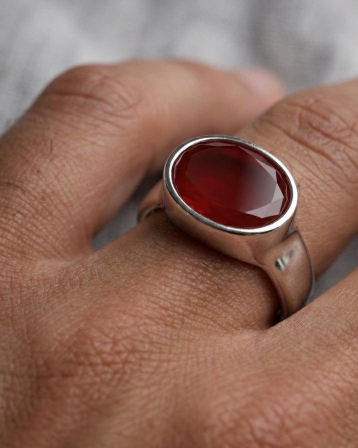 Scarlet Monarch Signet Ring