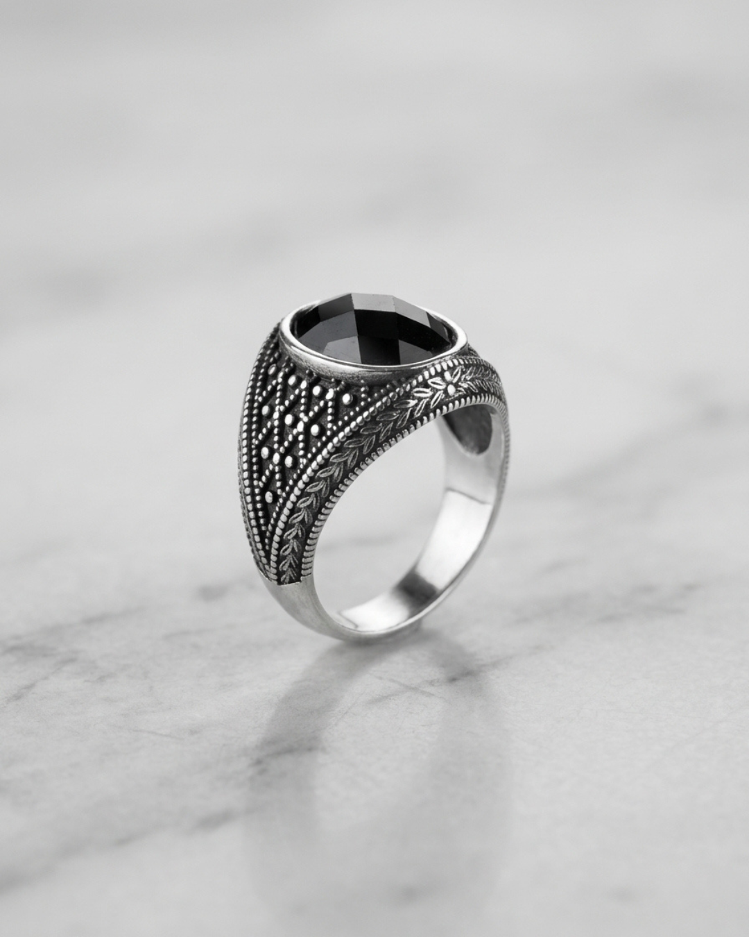 Imperial Obsidian Laurel Ring
