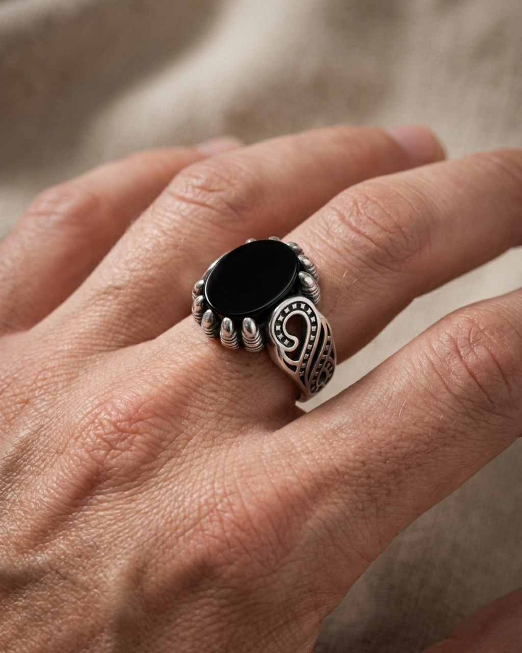 The Obsidian Helix Signet