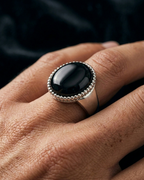 The Riviera Sapphire Oval