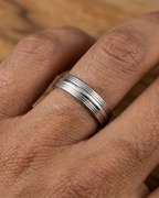 Horizon Ribbed Silver Men’s Dibla Ring