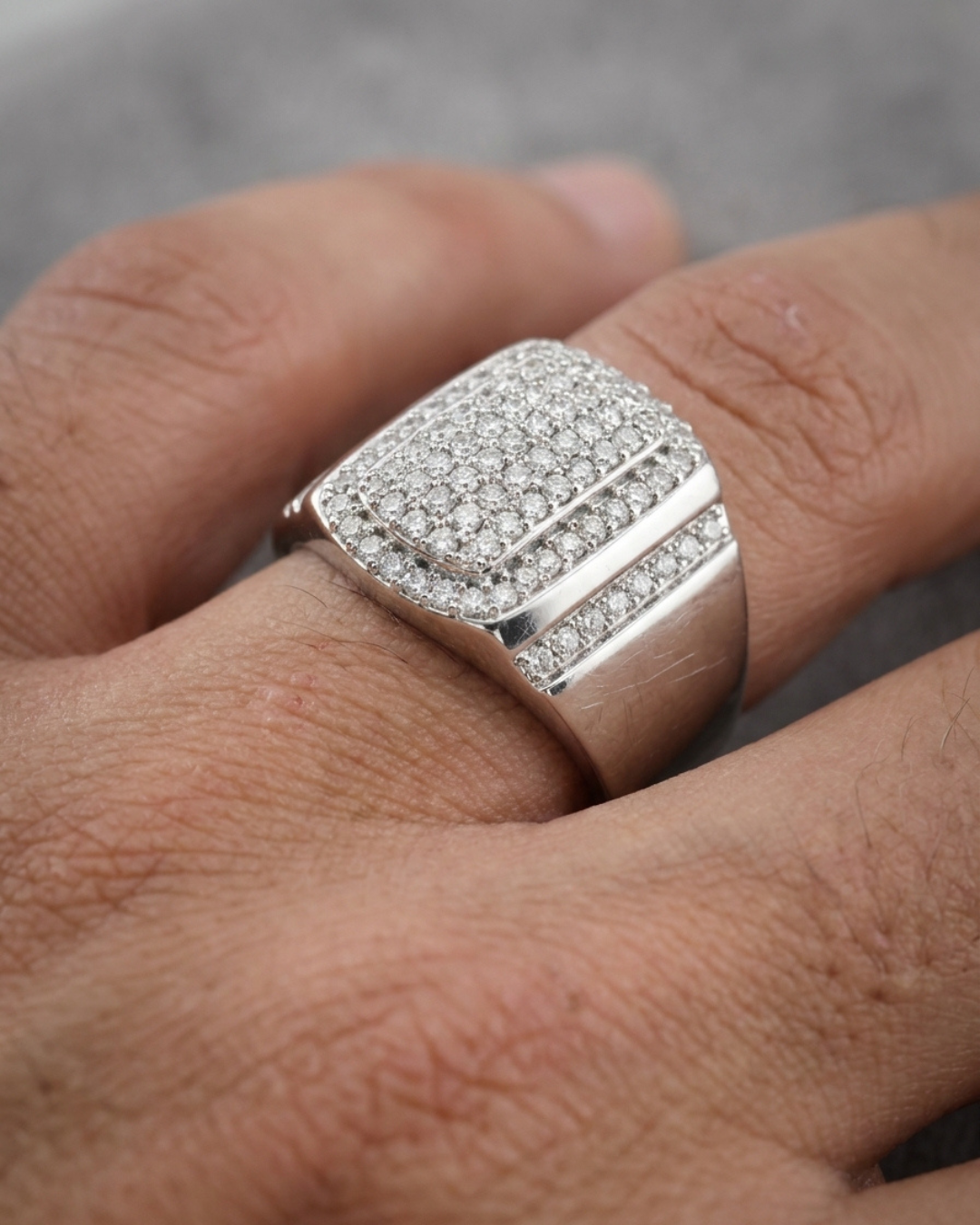 Milano Palazzo Pave Signet Ring