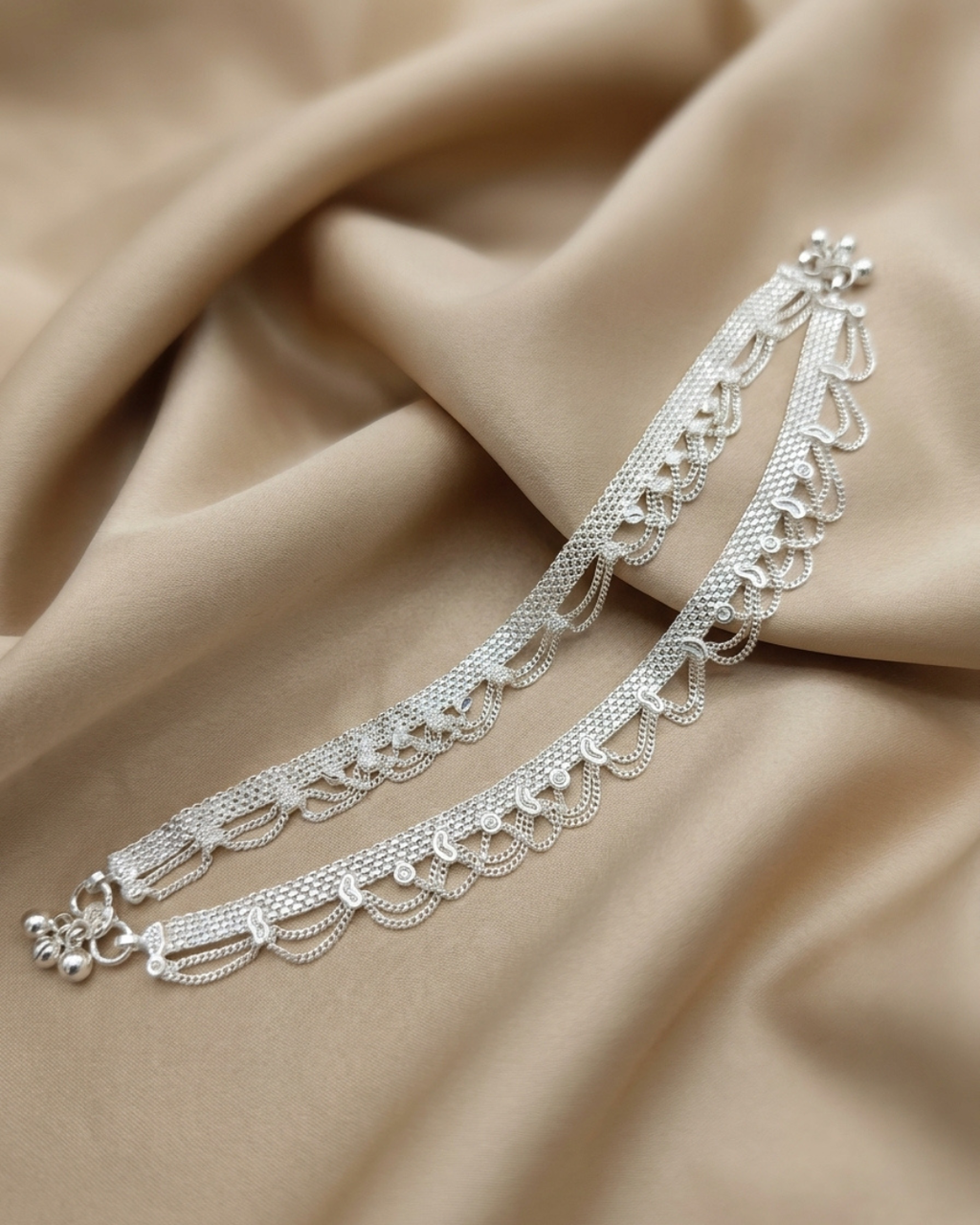 Classic Heritage Paisley Mesh Anklet