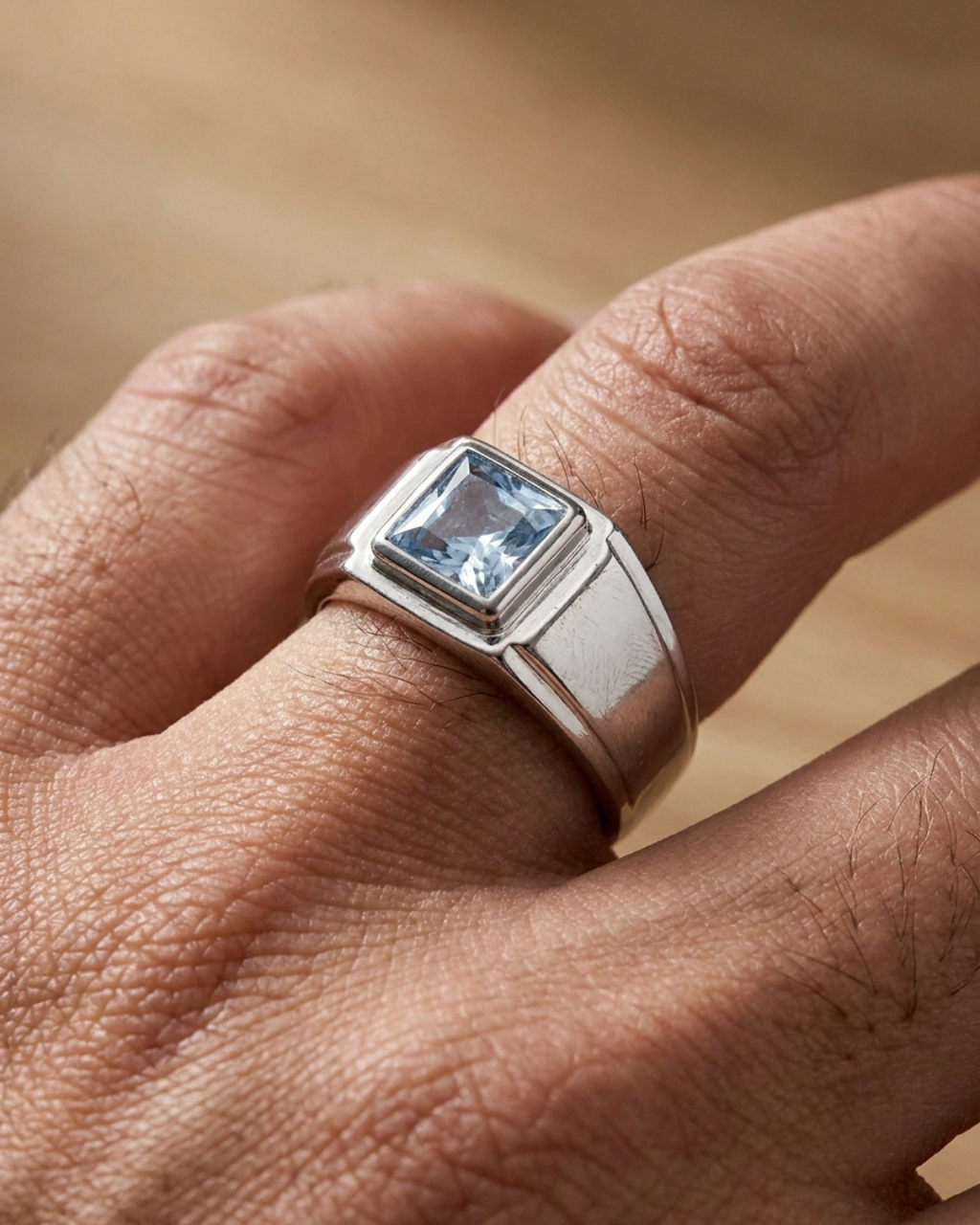 The Milanese Ghiaccio Signet