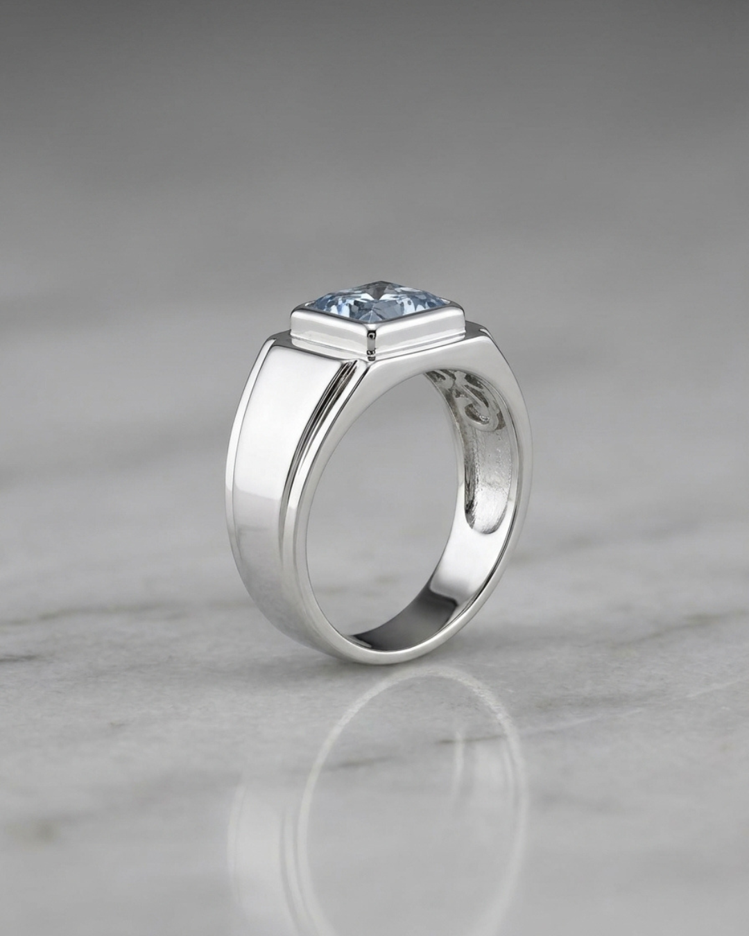 The Milanese Ghiaccio Signet