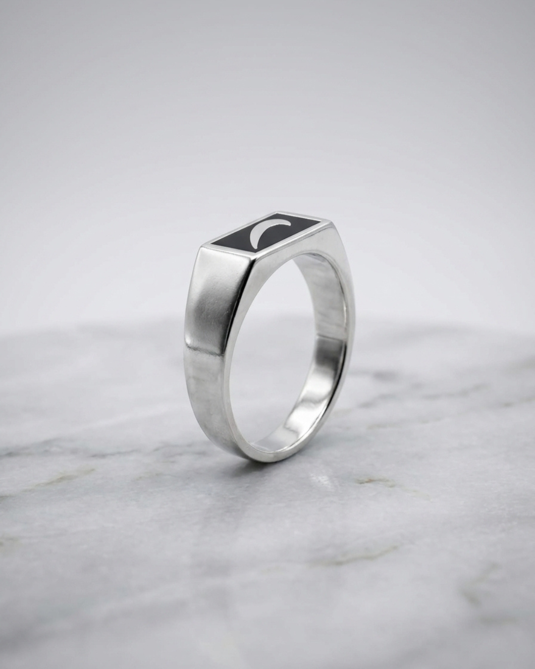 Venezia Luna Signet Ring