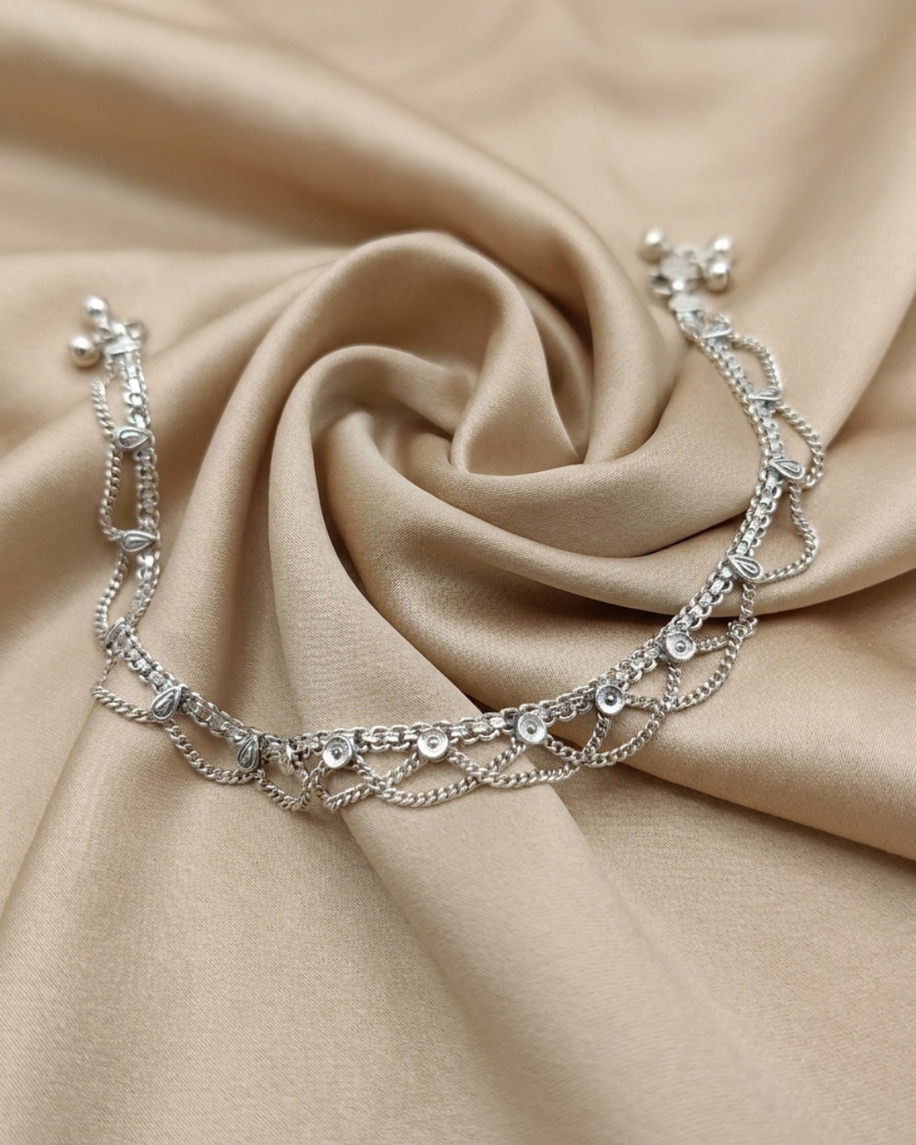 Multi Tier Scallop Teardrop Silver Payal