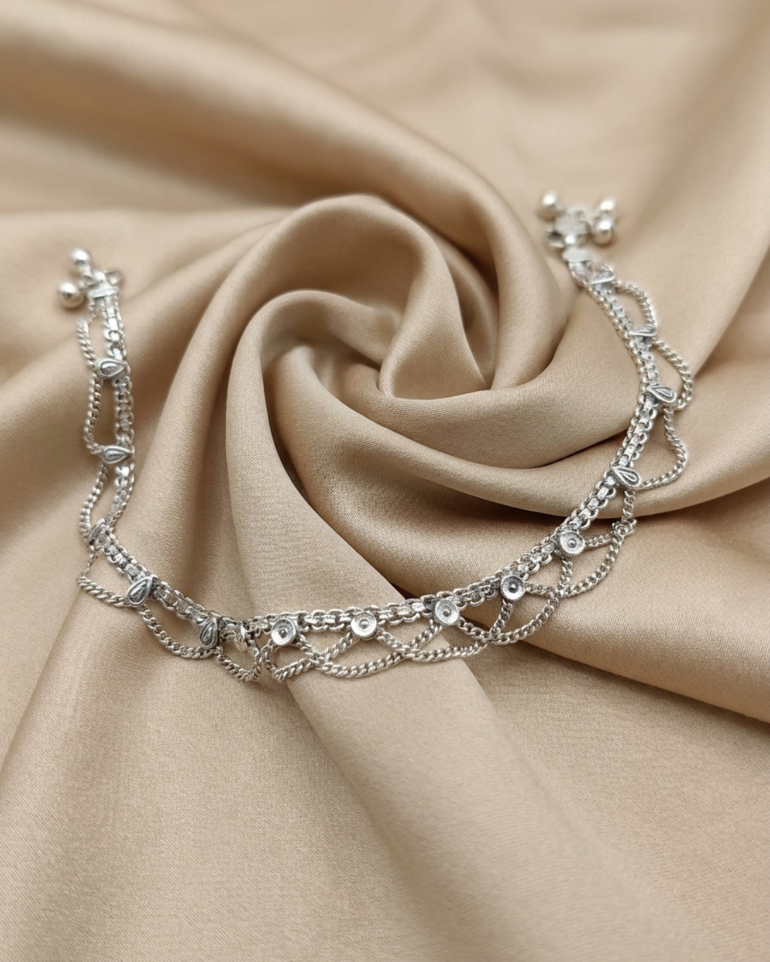 Multi Tier Scallop Teardrop Silver Payal