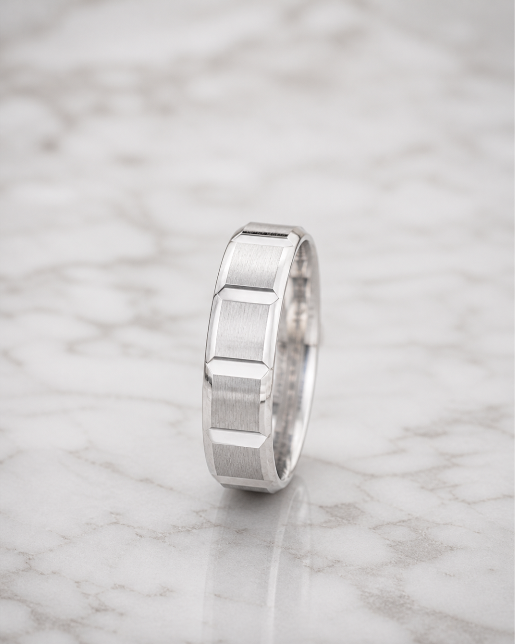 Geometric Faceted Men’s Dibla Ring