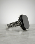 The Labyrinth Onyx Signet