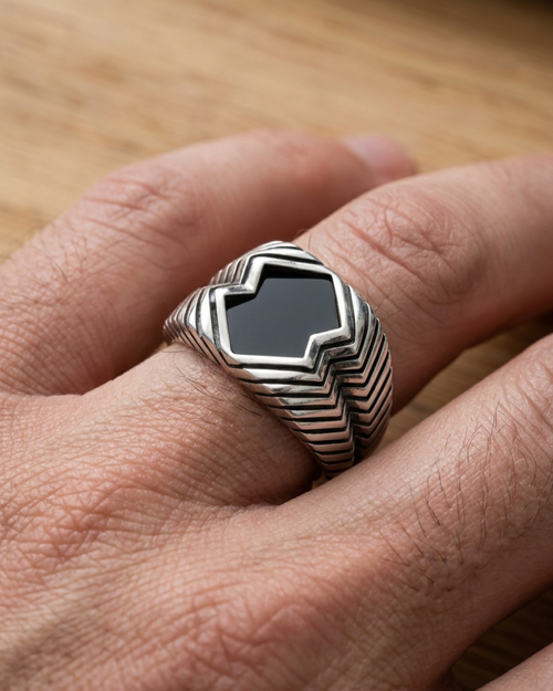 Apex Obsidian Armor Ring
