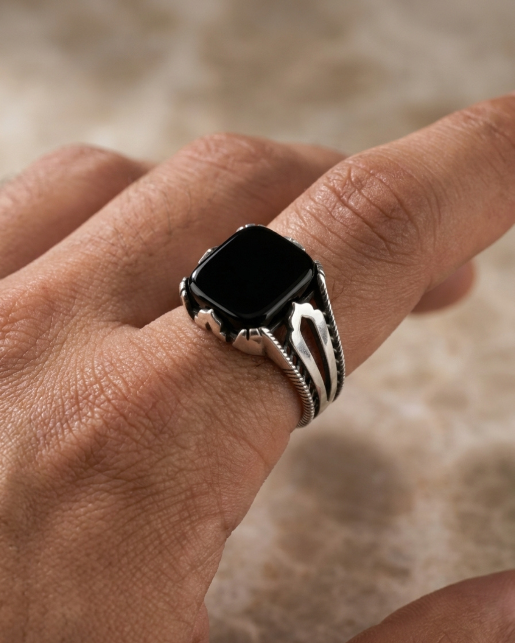 Vanguard Onyx Pillar Ring