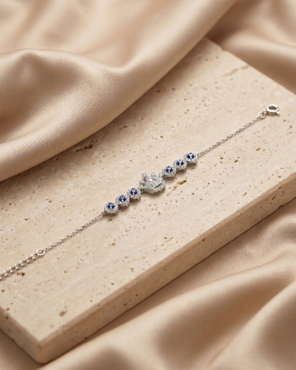 Tiara Majesty Blue Bracelet