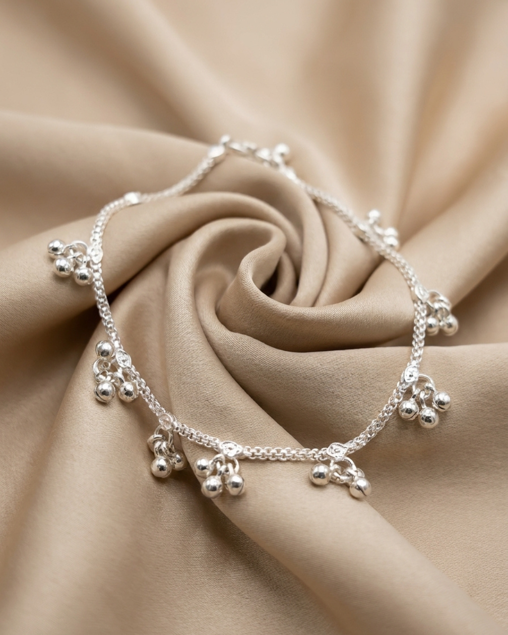 Classic Heritage Chased Ghungroo Anklet