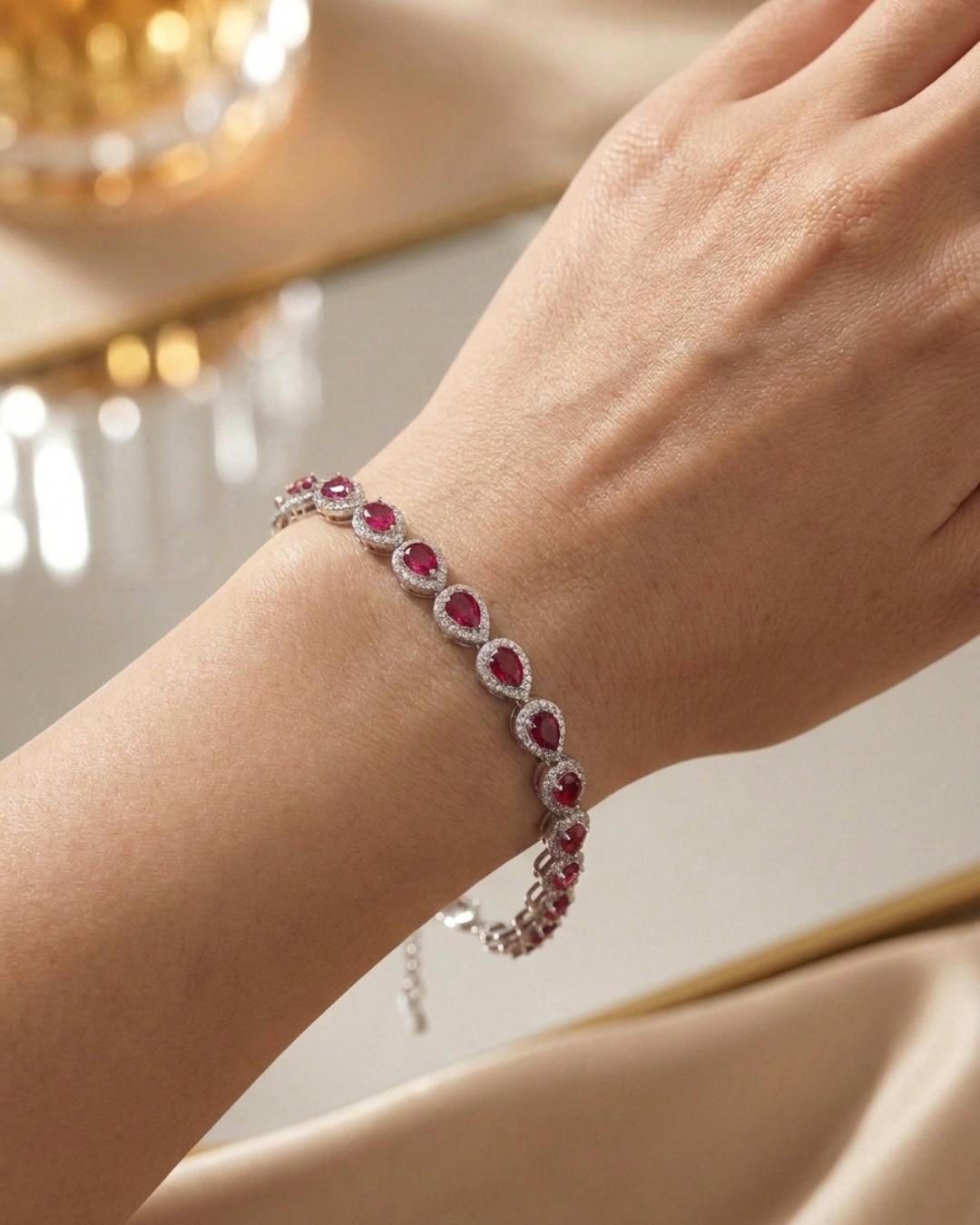 Crimson Teardrop Aureole Bracelet