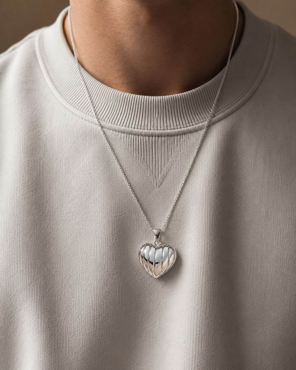 925 Sterling Silver Ribbed Heart Pendant